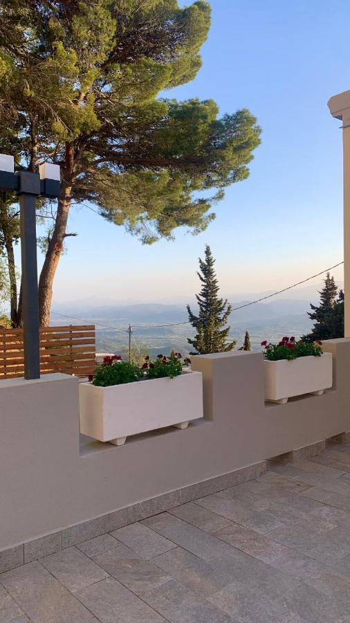 Tarsis Guest House Бауней Экстерьер фото